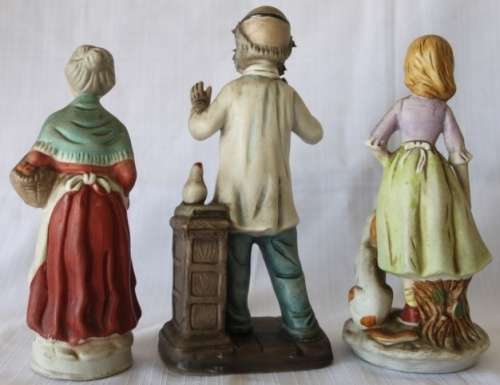A beautiful job-lot of assorted ceramic figurines including a porcelain deer, puppy and more