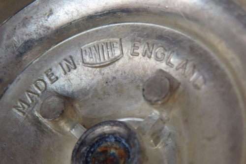 An awesome vintage silver plated Ianthe quill holder with beautiful detailing in amazing condition