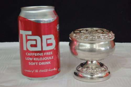 An awesome vintage silver plated Ianthe quill holder with beautiful detailing in amazing condition