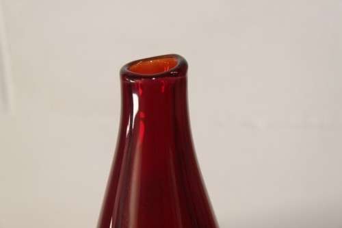 An awesome tall signed hand-blown glass "contemporary art glass" vase in wonderful condition