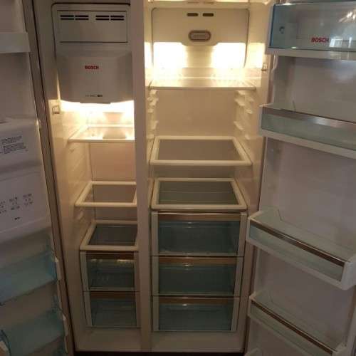 An awesome Bosch #Kan58A70 stainless steel side-by-side fridge/ freezer with water & ice dispenser