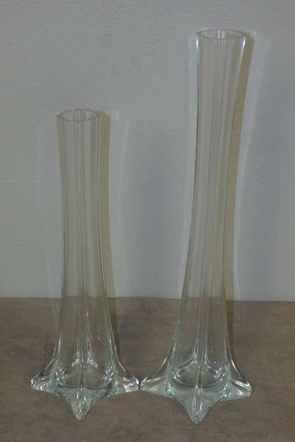 2x Gorgeous Tall Slender "Single Stem" Glass Vases with awesome thick bases - Bid/Vase