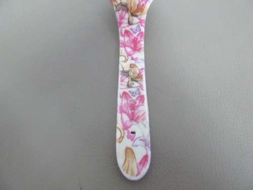 A DELIGHTFUL AND VERY PRETTY "HONEY" LADIES WATCH. IN WORKING CONDITION!! RS17