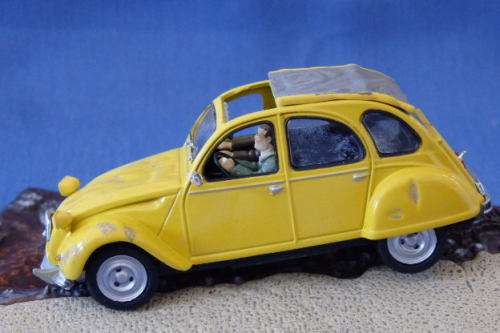 An awesome James Bond 007 "Citroen 2CV'' die cast model car from the movie "For your eyes only''