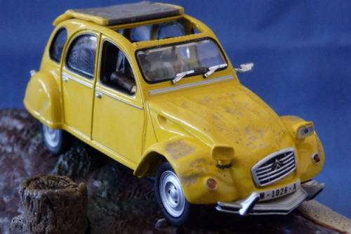 An awesome James Bond 007 "Citroen 2CV'' die cast model car from the movie "For your eyes only''