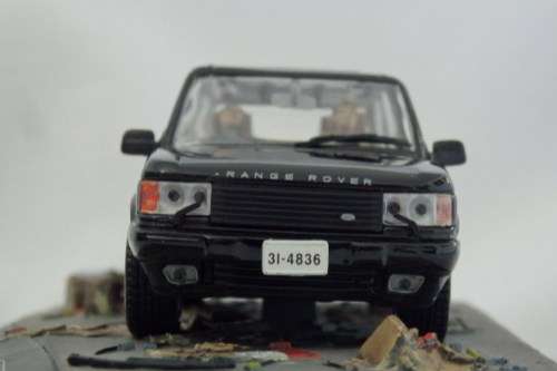 An awesome James Bond 007 "Range Rover'' die cast model car from the movie "Tomorrow never dies''