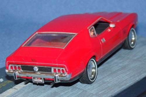 An awesome James Bond 007 "Mustang Mach 1'' die cast model from the movie "Diamonds are forever''