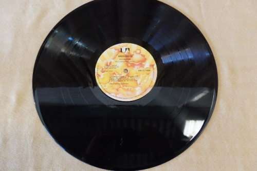 An awesome Don McLean "American Pie" (1971) vinyl LP in magnificent condition