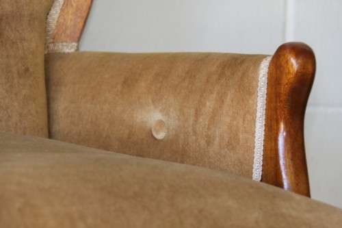 Two incredible vintage button back Queen Anne armchairs in lovely condition - bid/chair