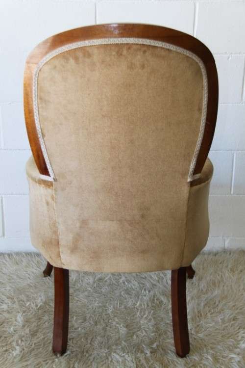 Two incredible vintage button back Queen Anne armchairs in lovely condition - bid/chair