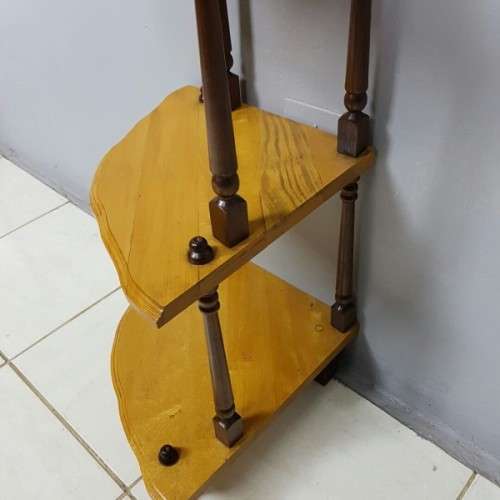 A stunning tall four-tier "Whatnot" display shelf in great condition - perfect for that empty corner