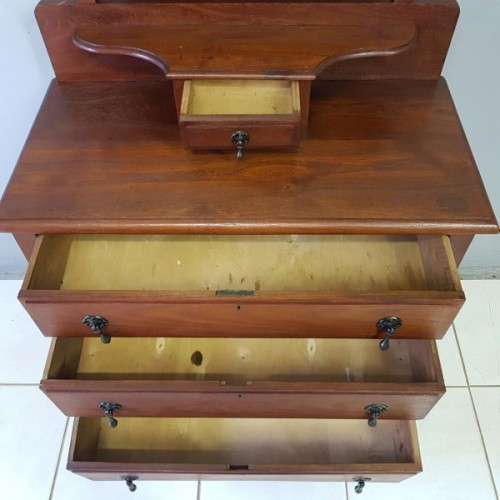 A stunning antique Edwardian Basswood 3-drawer dressing table with a large bevelled glass mirror
