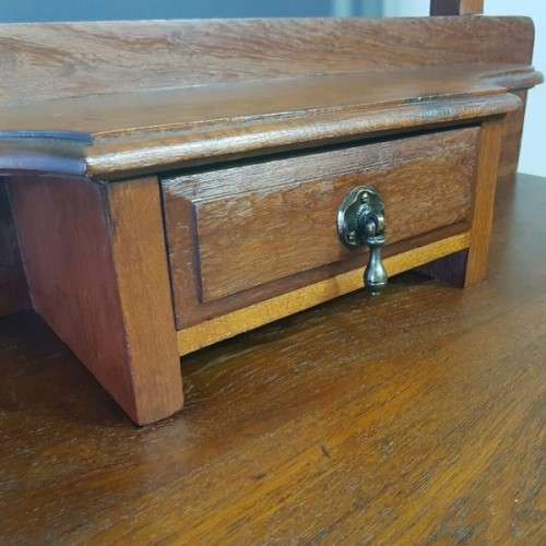 A stunning antique Edwardian Basswood 3-drawer dressing table with a large bevelled glass mirror
