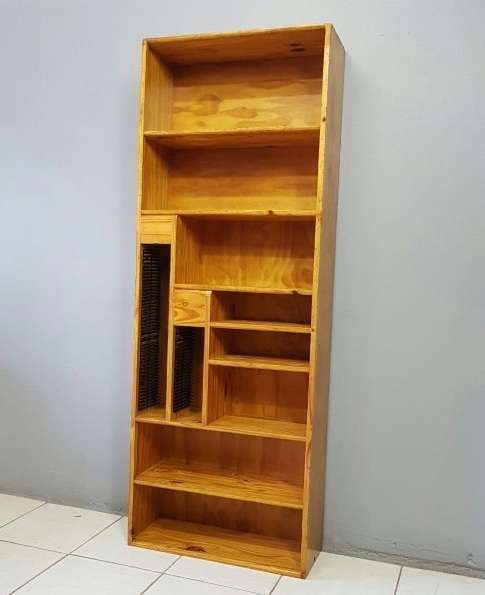 An awesome tall compact book case/ CD & DVD/ display stand with CD slots in great condition
