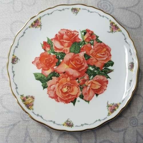 An extremely rare "Royal Albert" "Elizabeth of Glamis" limited edition plate with certificate