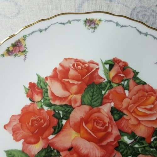 An extremely rare "Royal Albert" "Elizabeth of Glamis" limited edition plate with certificate