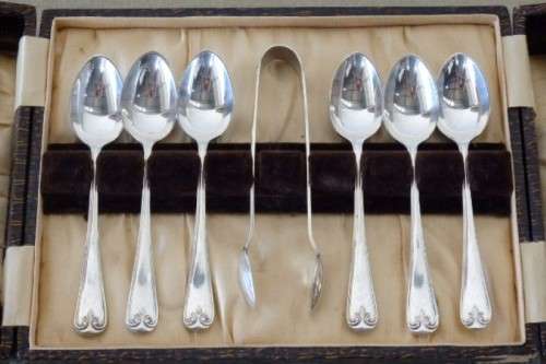 An incredible boxed EPNS silver plated teaspoon & cake fork set w/ sugar tongs in stunning condition