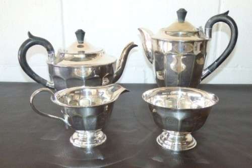 A wonderful vintage Art Deco EPNS tea and coffee service set with a sugar bowl and creamer