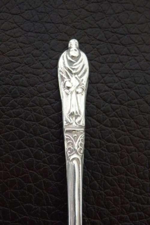 A superb boxed set of six English made EPNS silver plated "Apostle" teaspoons in stunning condition