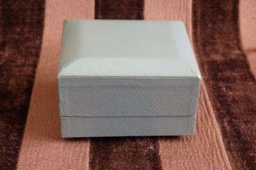 A stunning vintage genuine "Akoya" cultured white pearl gentleman's tie tack in its original box