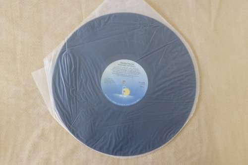 A lovely Marianne Faithful "Broken English" (1979) vinyl LP in excellent condition