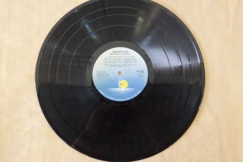 A lovely Marianne Faithful "Broken English" (1979) vinyl LP in excellent condition