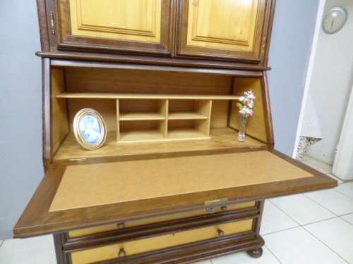 An exquisite large solid yellow wood & Imbuia Abbatant (Secretaire) cabinet, stylish & classy!!!