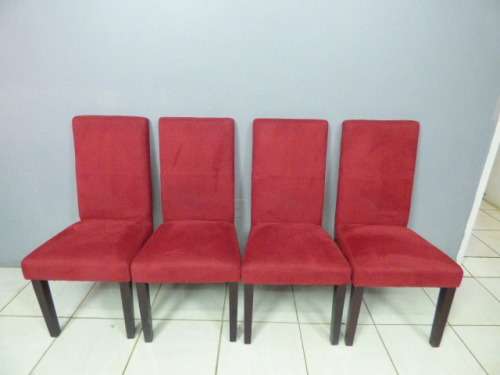 4x stunning upholstered, modern high back dining room chairs in great condition. bid/chair     RS17