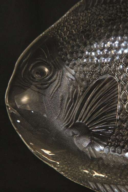 Two stunning large fish shaped glass serving platters in excellent condition - RS17Sale