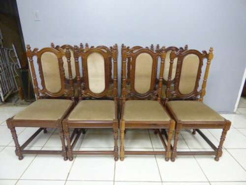 BARGAIN! Absolutely spectacular 8-seater King wood diningroom suite w/ luxurious upholstered chairs!
