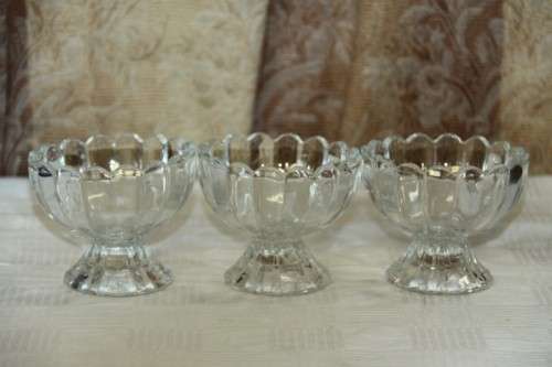Awesome boxed set of six stemmed glass ice-dream dessert bowls in superb condition RS17