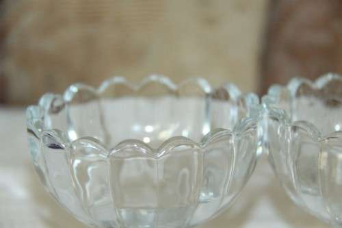 Awesome boxed set of six stemmed glass ice-dream dessert bowls in superb condition RS17