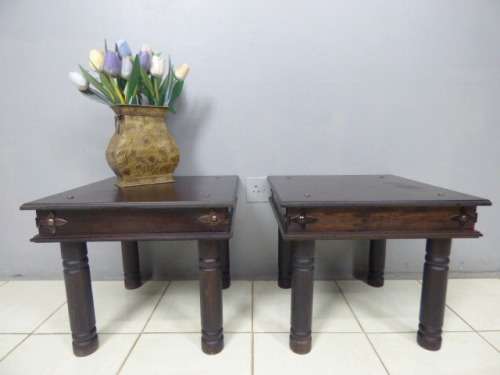 Two superb (larger) dark oak square side tables with eye-catching metalwork detailing - Bid/table