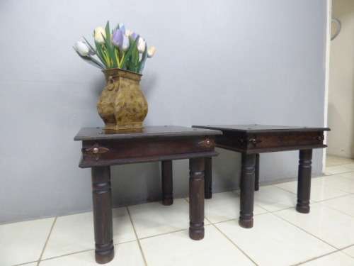 Two superb (larger) dark oak square side tables with eye-catching metalwork detailing - Bid/table