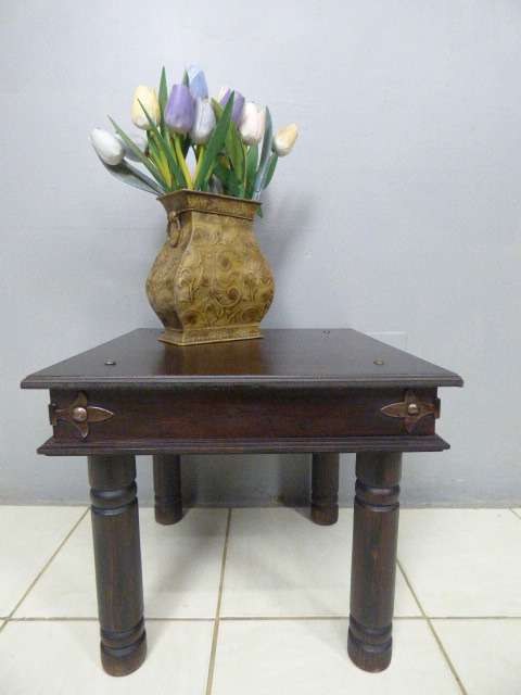 Two superb (larger) dark oak square side tables with eye-catching metalwork detailing - Bid/table