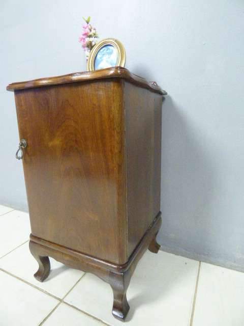 A beautiful, stylish vintage Imbuia pedestal w a large shelved cupboard. Lovely in all rooms!!