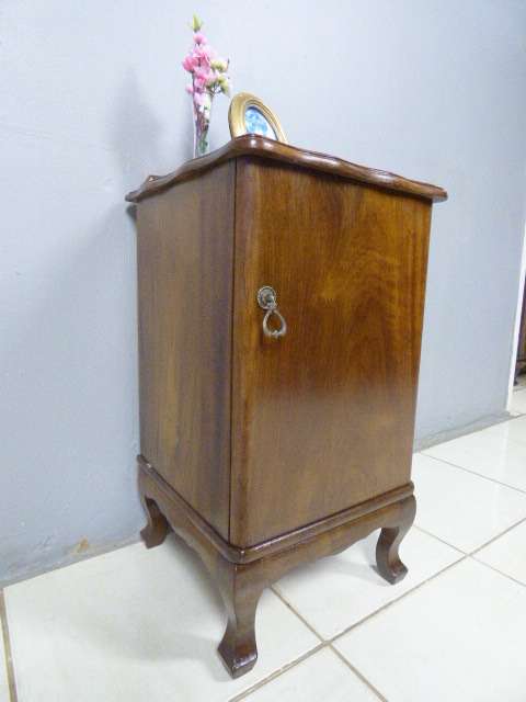 A beautiful, stylish vintage Imbuia pedestal w a large shelved cupboard. Lovely in all rooms!!