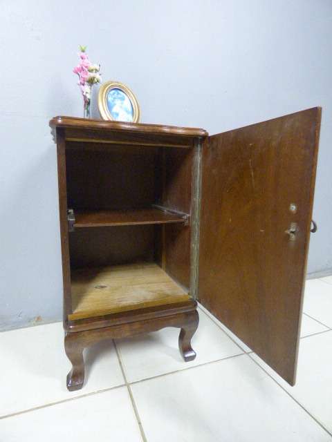 A beautiful, stylish vintage Imbuia pedestal w a large shelved cupboard. Lovely in all rooms!!