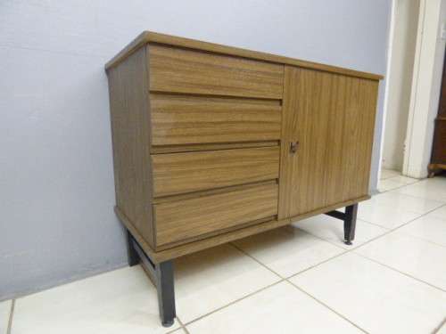 A lovely sewing cabinet with four drawers and a large cupboard. Perfect in a sewing/hobby room! RS17