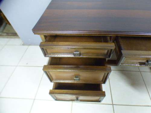A stunning vintage 7-drawer solid teak w leather inlays office/ executives desk in awesome condition