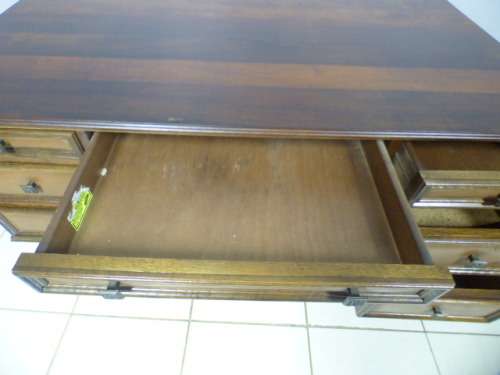 A stunning vintage 7-drawer solid teak w leather inlays office/ executives desk in awesome condition