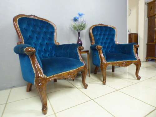 2 gorgeous Victorian arm chairs with deep button detailing & stunning, vibrant blue fabric