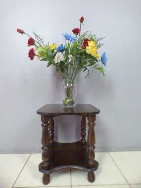 Gorgeous, heavy dark wood occasional/ display/ side table, perfect in your living rooms!! - RS17Sale