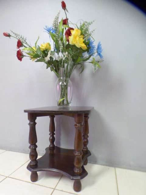 Gorgeous, heavy dark wood occasional/ display/ side table, perfect in your living rooms!! - RS17Sale