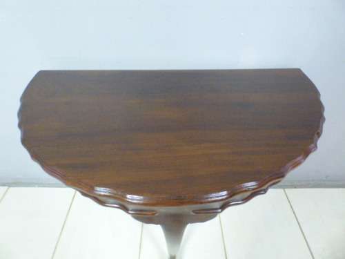 A beautiful vintage ball & claw Imbuia half moon display/occasional table. Gorgeous in an entrance!!