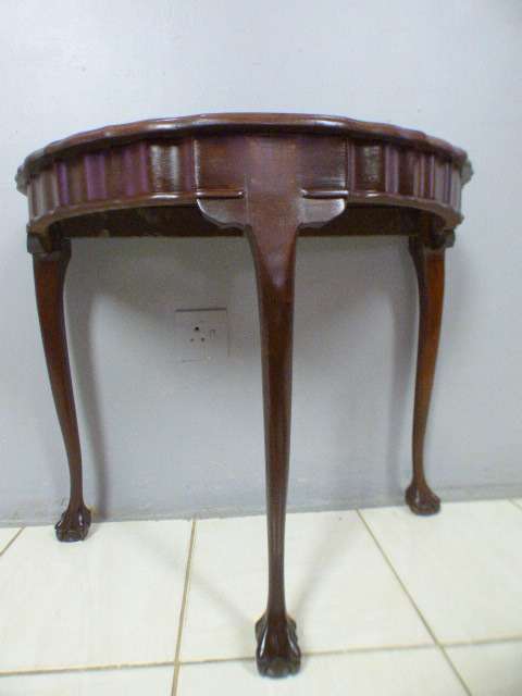 A beautiful vintage ball & claw Imbuia half moon display/occasional table. Gorgeous in an entrance!!