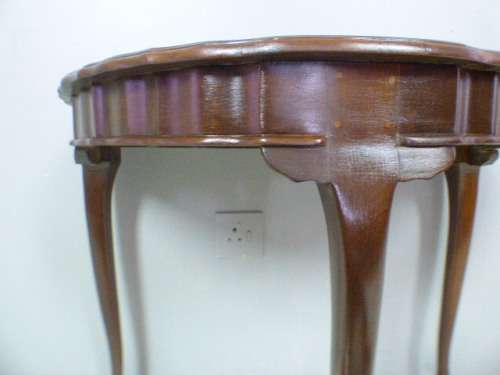 A beautiful vintage ball & claw Imbuia half moon display/occasional table. Gorgeous in an entrance!!