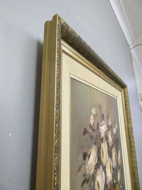 Fantastic large original signed "Santa Pheiffer" oil painting of roses framed in a stunning frame!