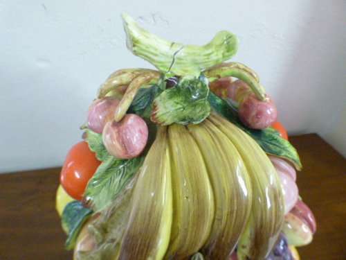 A wonderful, colourful stamped Capodimonte ceramic fruit bowl/ table display in great condition!