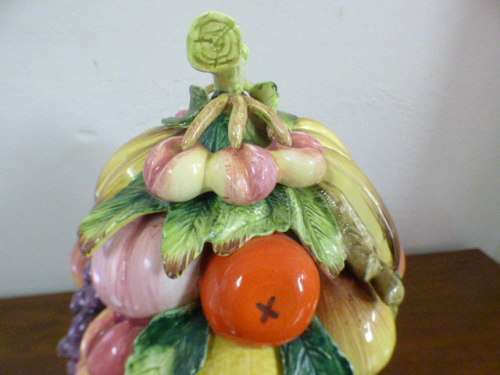 A wonderful, colourful stamped Capodimonte ceramic fruit bowl/ table display in great condition!